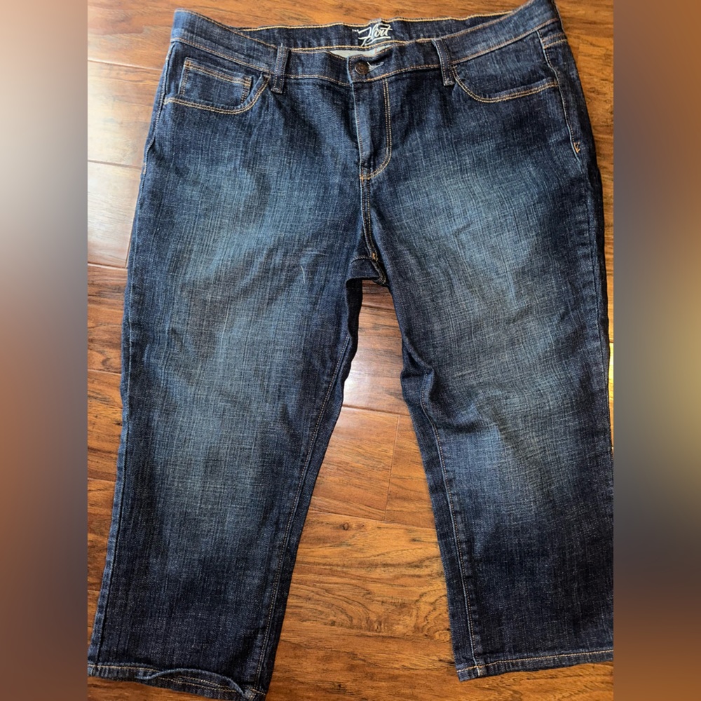 Old Navy Capri pants size 14